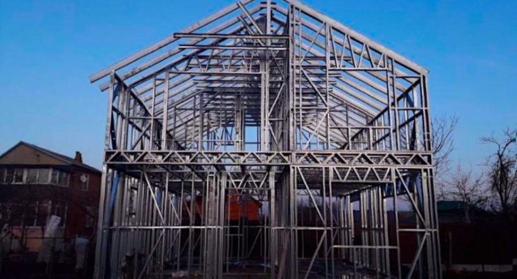 Дом из ЛСТК с навесом: 126м²